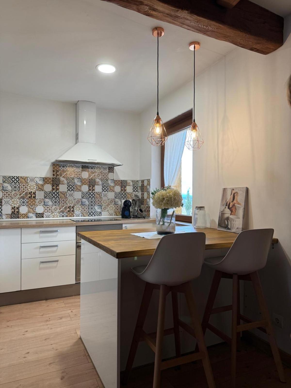 Casa con vistas, piscina y animales de granja, LA CASETA Tarragona Exterior foto